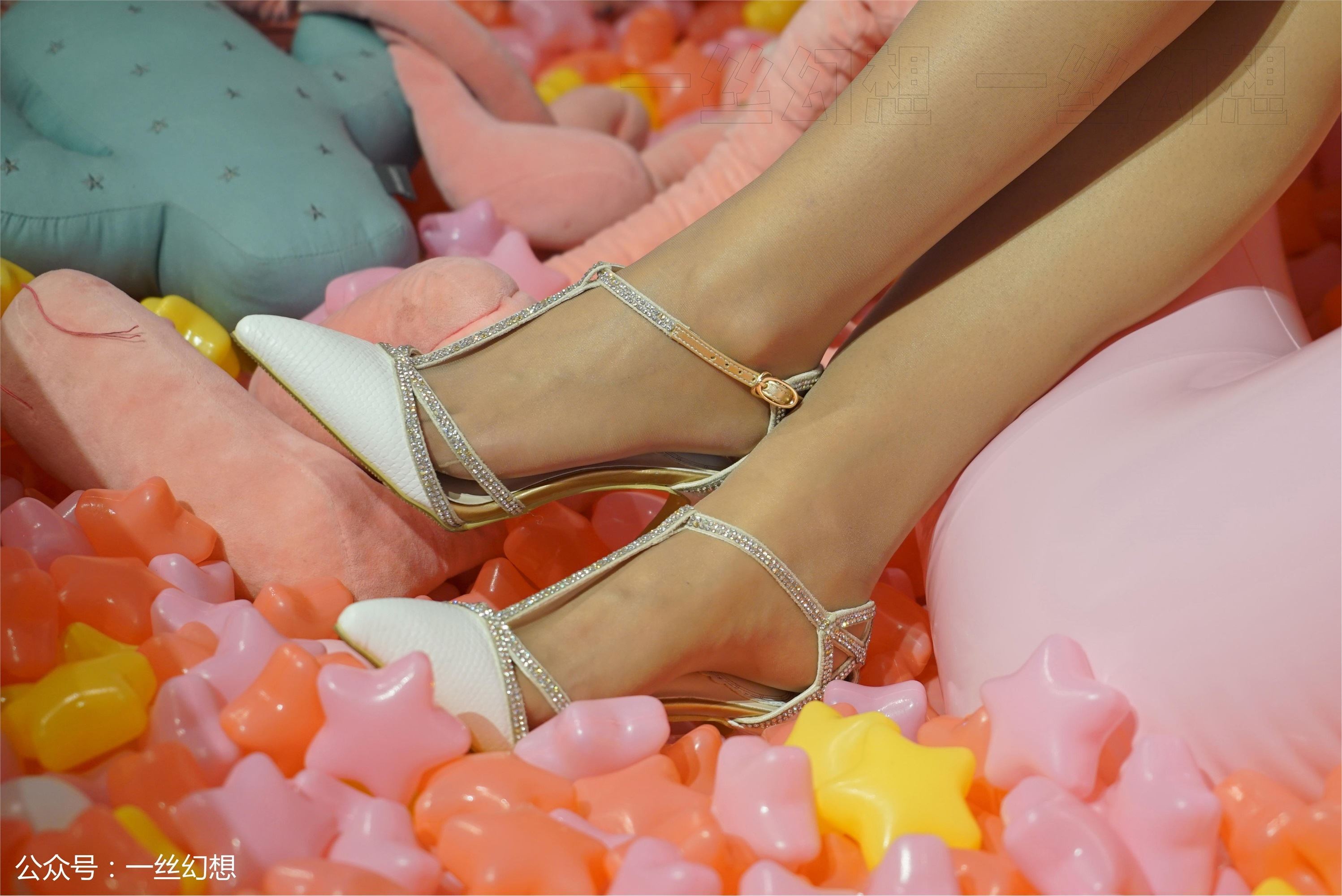 高丝女子图鉴 袜小喵×一丝幻想 NZ039 糖糖